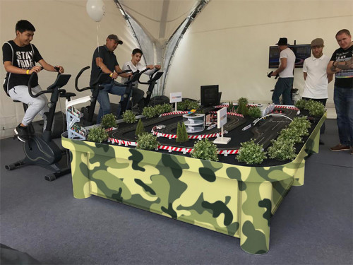 Аренда аттракциона Автогонки на велотренажерах военные