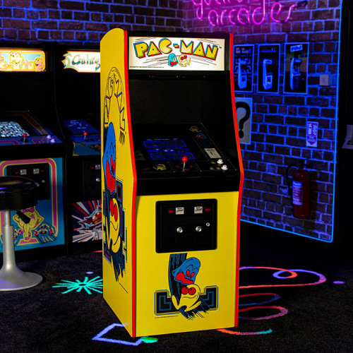Аркадный автомат "Pac-Man"