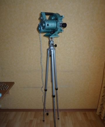 Винтажная кинокамера СКС-1М