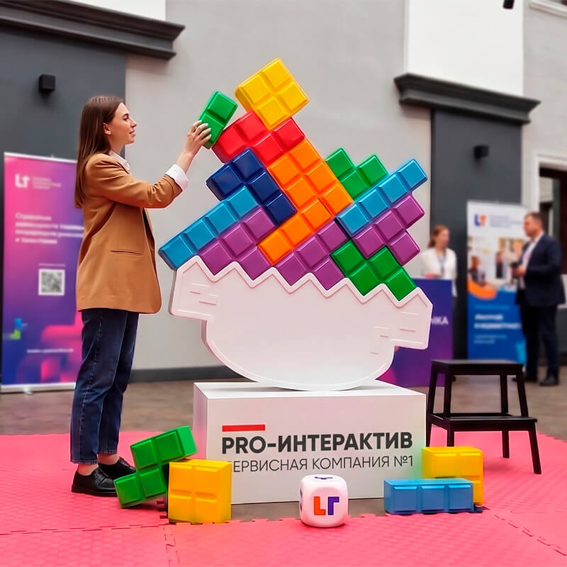 Гигантская игра «Тетрис‑Башня»
