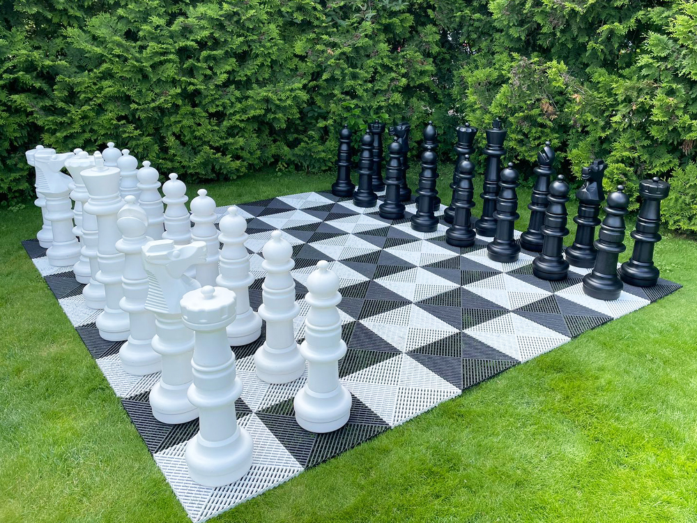 Гигантские шахматы для фотозоны