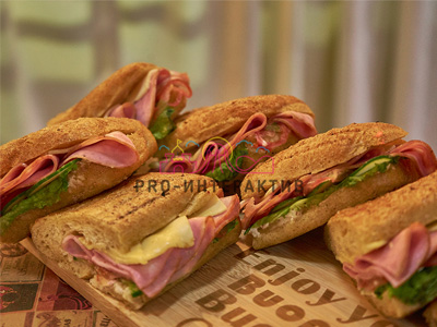 Готовим сэндвичи прямо на празднике