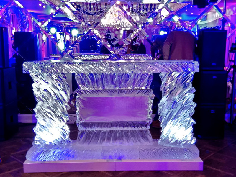 Выездной ледяной бар 🍸 заказать на мероприятие в Москве